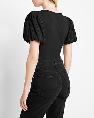 V-Neck Puff Sleeve Twist Front Tee