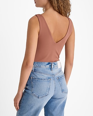 Body Contour High Compression Double V-Neck Tank