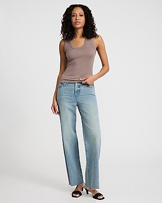 Fitted Scoop Neck Tank