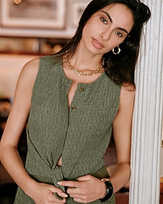 Textured Sleeveless Button Down Tank