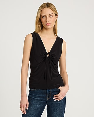 Textured V-neck Tie Front Tank | Express