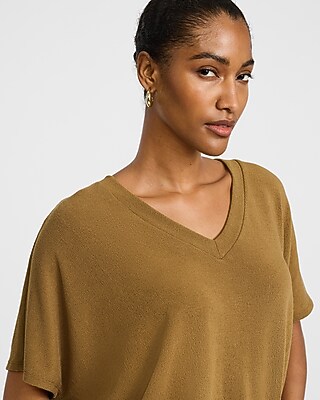 Relaxed Crepe V-Neck Short Sleeve Sweater
