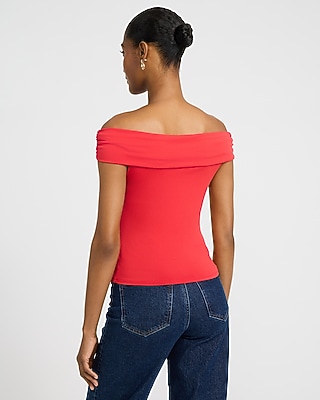 Off The Shoulder Hardware Cropped Top | Express