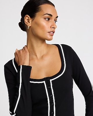 Tipped Scoop Neck Long Sleeve Button Front Tee - thumbnail 6