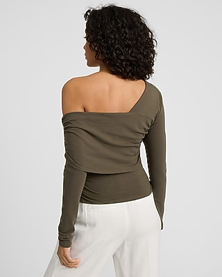 Asymmetrical Neck Long Sleeve Ruched Tee - image 2