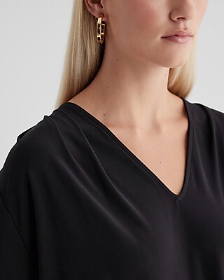 Skimming V-Neck Long Sleeve Pleated Shoulder Top