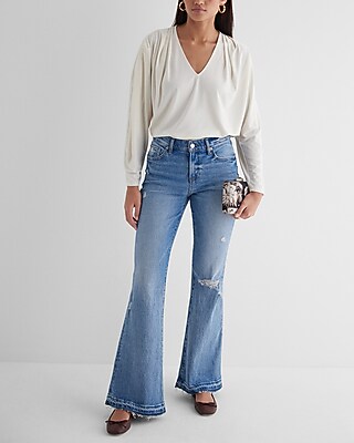 Skimming V-Neck Long Sleeve Pleated Shoulder Top