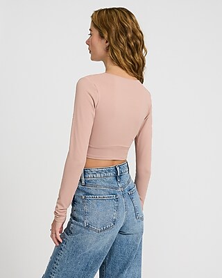 V-Neck Long Sleeve Ruched Cropped Tee - image 3