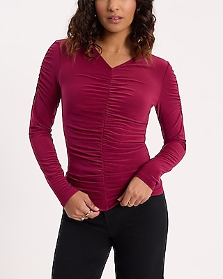 Fitted V-Neck Long Sleeve Ruched Tee