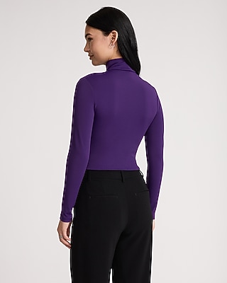 Body Contour High Compression Mock Neck Cutout Cropped Tee