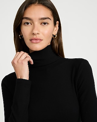 Fitted Ribbed Mock Neck Long Sleeve Top