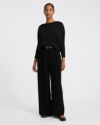 LuxEssentials Crew Neck Long Sleeve Top