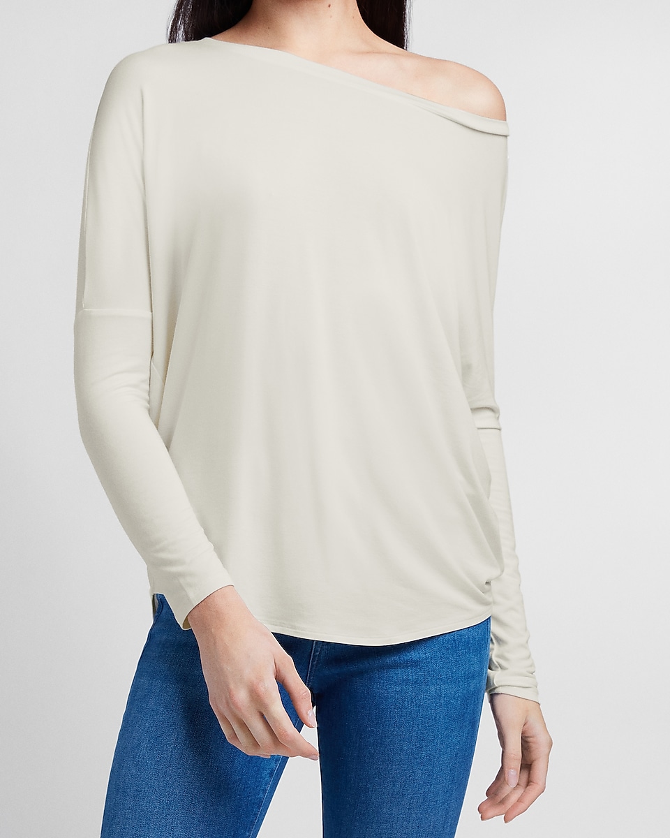 Express Women's Relaxed Off The Shoulder London Tee