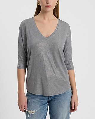 Relaxed Shine V-Neck Three Quarter Sleeve London Tee