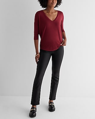 Relaxed V-Neck Three Quarter Sleeve London Tee