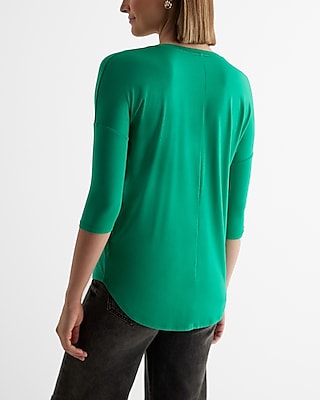 Relaxed V-Neck Three Quarter Sleeve London Tee