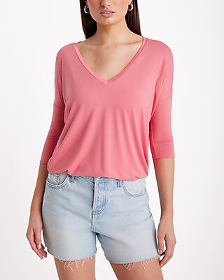 Relaxed V-Neck Three Quarter Sleeve London Tee - thumbnail 9