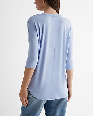 Relaxed V-Neck Three Quarter Sleeve London Tee