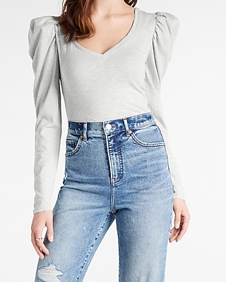 Skimming V-Neck Puff Shoulder Long Sleeve Tee