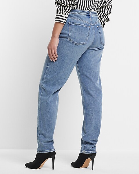 Mid Rise Medium Wash Belted Baggy Tapered Jeans | Express