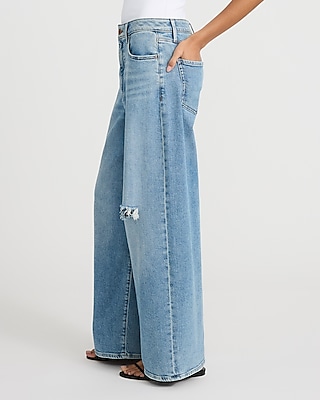 Low Rise Light Wash Ripped Baggy Jeans
