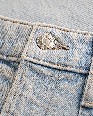 Mid Rise Light Wash Patch Pocket Barrel Jeans