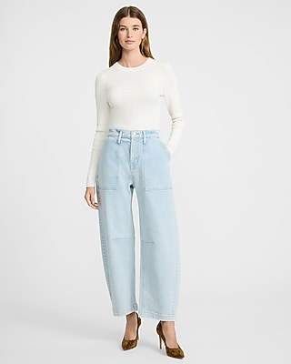 Mid Rise Light Wash Patch Pocket Barrel Jeans