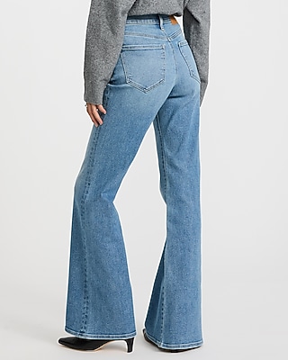 High Waisted Light Wash '70s Flare Jeans