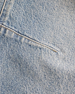 Mid Rise Light Wash Barrel Jeans