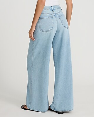 High Waisted Light Wash Relaxed Wide Leg Jeans