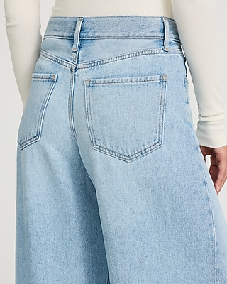High Waisted Light Wash Relaxed Wide Leg Jeans