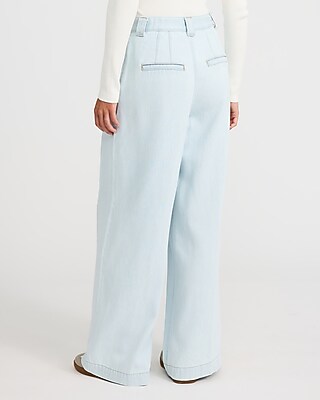High Waisted Light Wash Pleated Relaxed Trouser Jeans