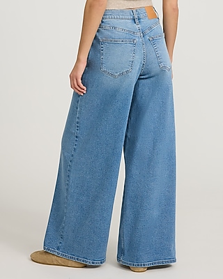 High Waisted Light Wash Relaxed Wide Leg Jeans