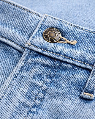 High Waisted Light Wash '90s Slim Jeans