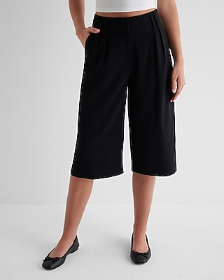 High Waisted Pleated Gaucho Pant