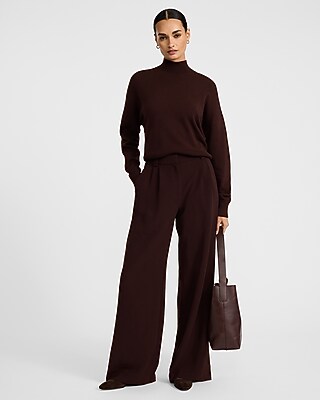 High Waisted Relaxed Trouser in Signature Crepe - thumbnail 4