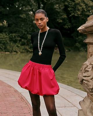 V-neck Short Sleeve Bubble Top | Express