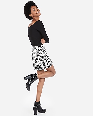 High Waisted Houndstooth Straight Mini 
