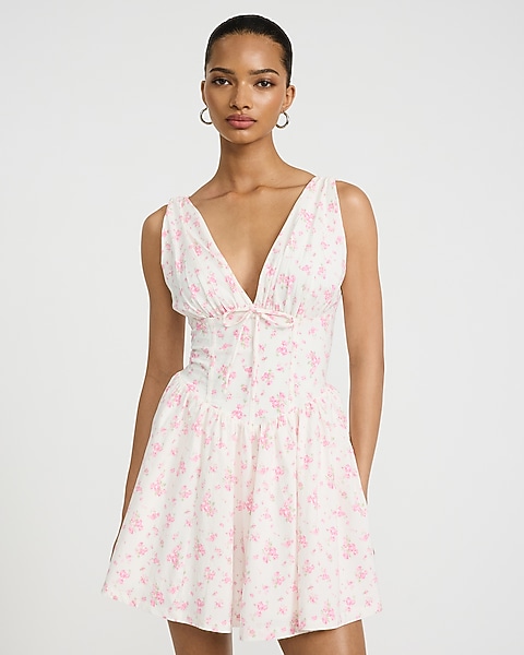 floral corset mini dress With Print this dress flatters in all the right places while keeping things playful Julisa Corset Mini Dress Red