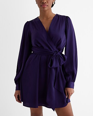 Express Women's Purple Floral Print Short Sleeve Deep V-Neck Thong