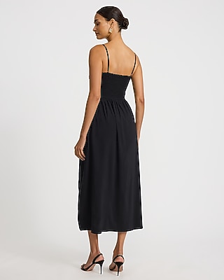 Sweetheart Sleeveless Smocked Midi Dress