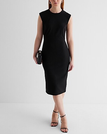 Well done!  Black short sleeve dress, All black outfit, Style
