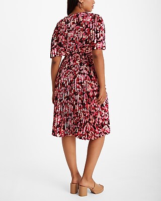 Printed Pleated V-Neck Short Sleeve Midi Dress