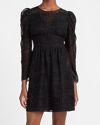 puff sleeve velvet dress