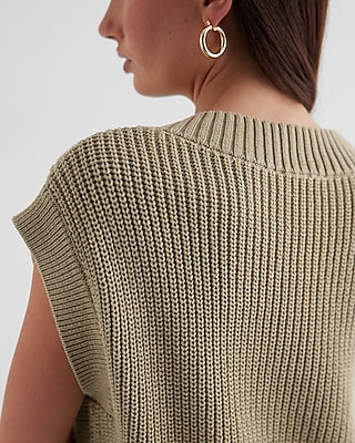 Cable Knit V-Neck Sweater Vest