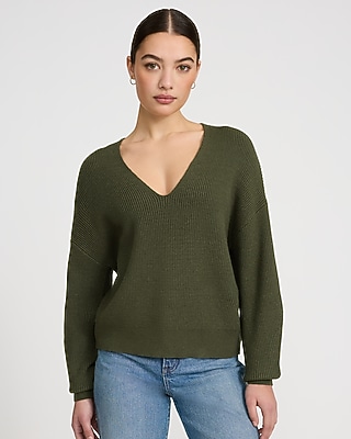 Ultrasoft Ribbed Relaxed V-neck Sweater | Express