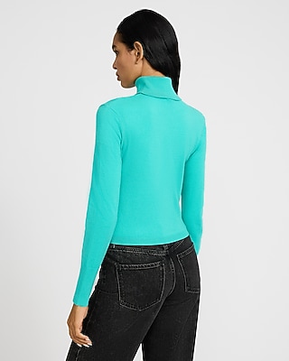 Airy Soft Turtleneck Cropped Sweater