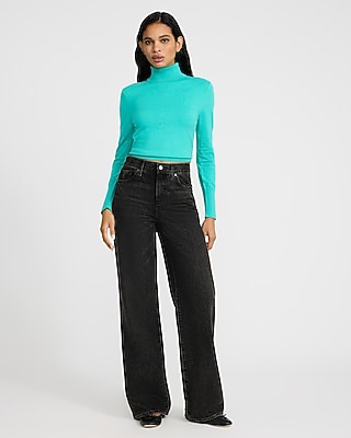Airy Soft Turtleneck Cropped Sweater