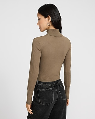 Airy Soft Turtleneck Cropped Sweater