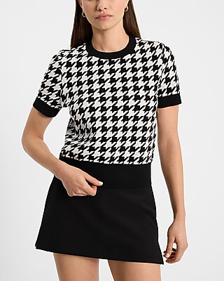 Skimming Houndstooth Short Sleeve Sweater Tee | Express